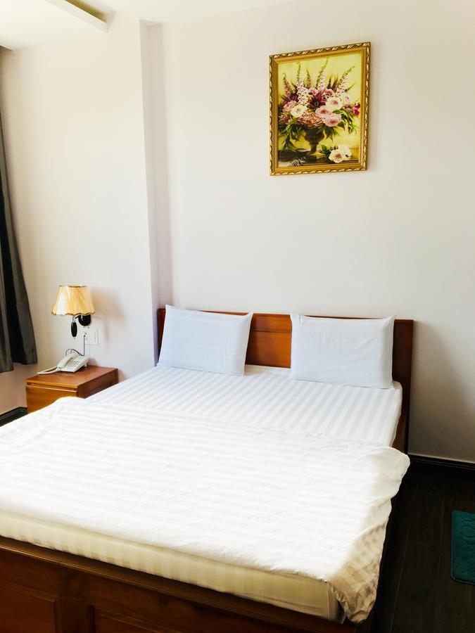 Khách sạn Queen Victoria 2*