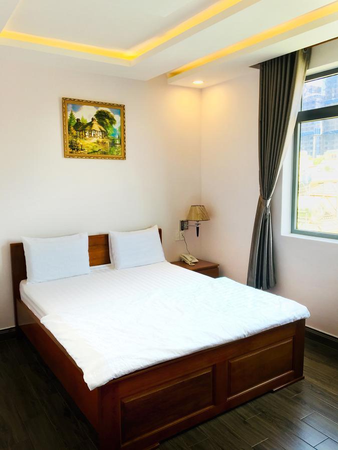 Khách sạn Queen Victoria 2*
